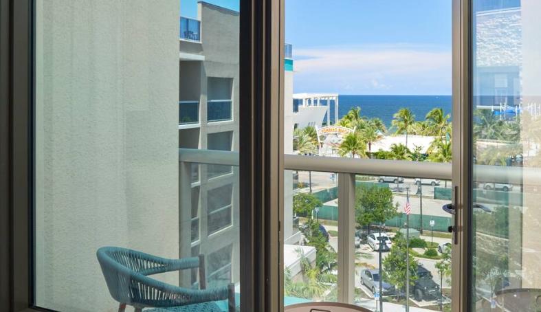 Tru By Hilton Pompano Beach Pier Екстериор снимка